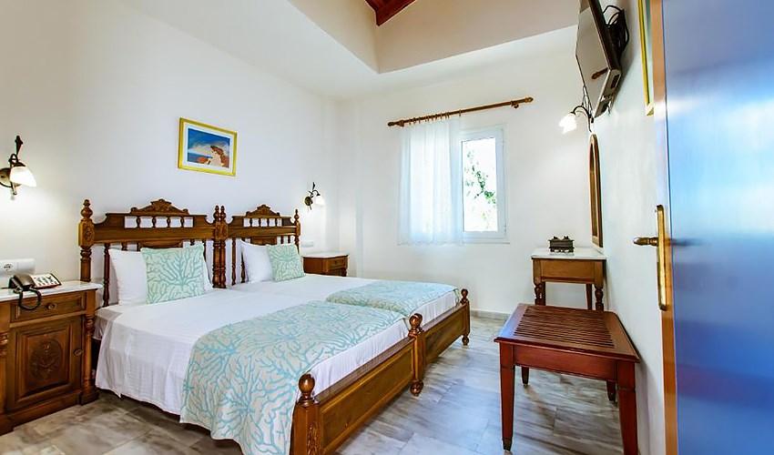 Anais-Collection-Suites-34.jpg