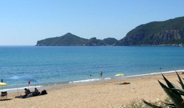 Agios Georgios beach (1)2.jpg