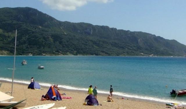 Agios Georgios beach (3)2.jpg