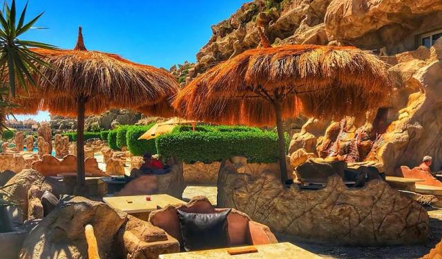 Caves-Beach-Resort-12.jpg