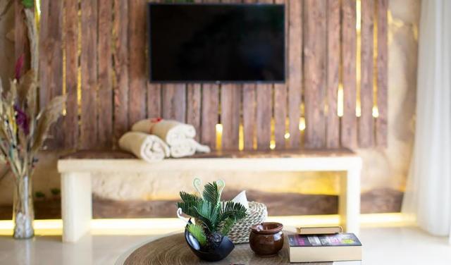 Caves-Beach-Resort-26.jpg
