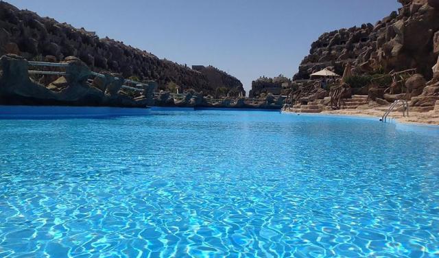 Caves-Beach-Resort-6.jpg