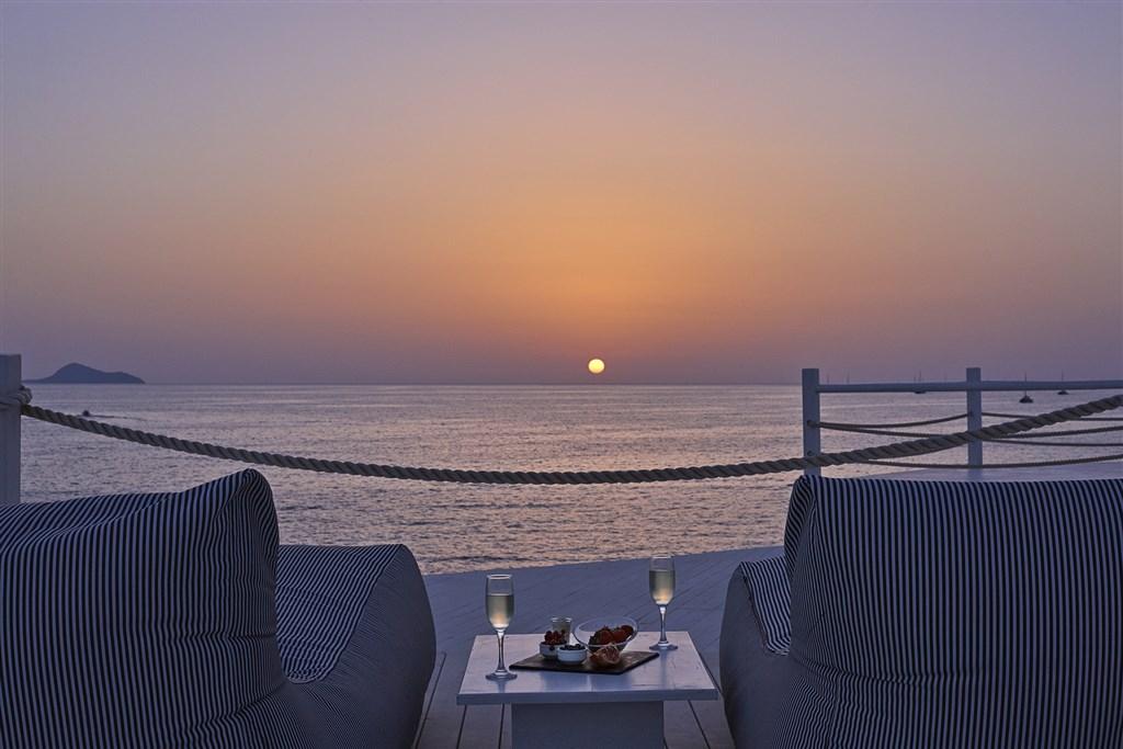 notos-santorini6151.jpg