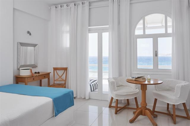 notos-santorini6240.jpg