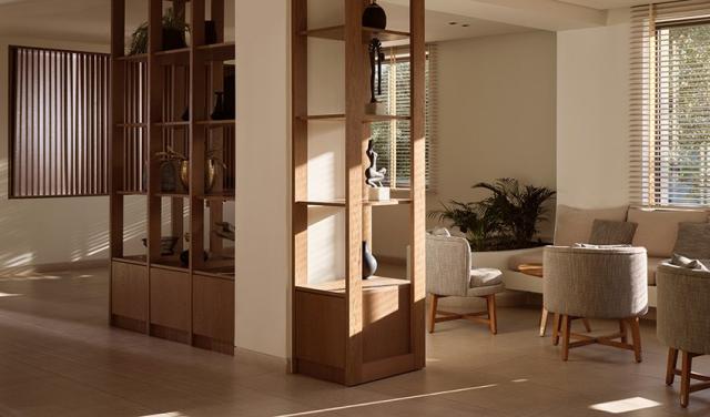 Planos-Deluxe-Hotel-10.jpg