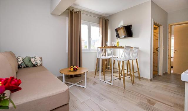 Aldebaran-Hotel-8.jpg