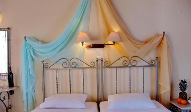 Irida-Apartments-8.jpg