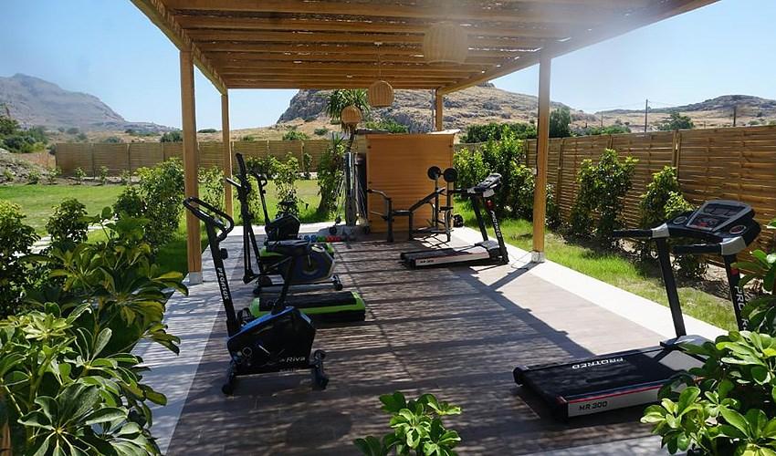 Hotel-Alia-Luxury-Suites-6.jpg