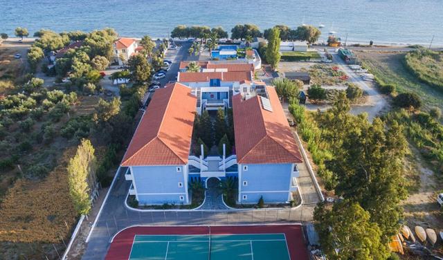 Zefiros-Beach-Hotel-7.jpg