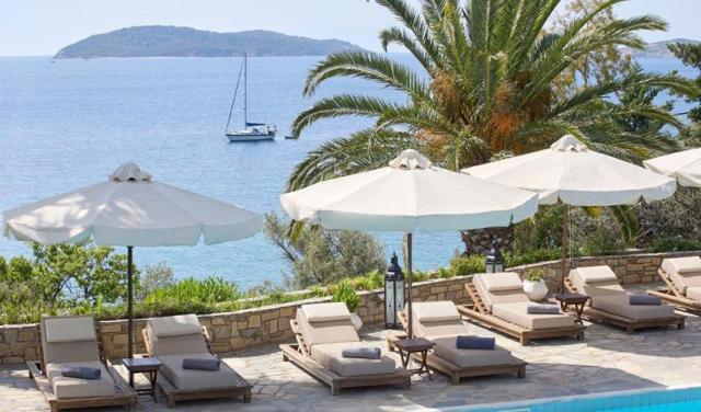 Aegean-Suites-v2-4.jpg
