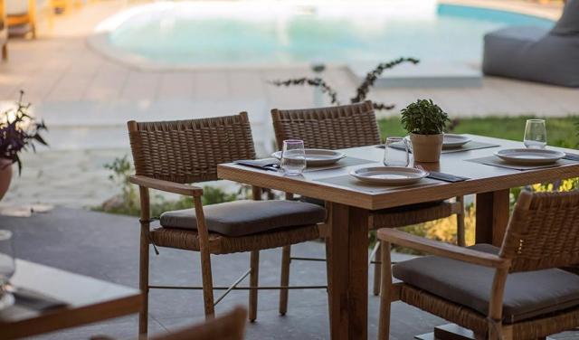 Avaton-Garden-Hotel-13.jpg