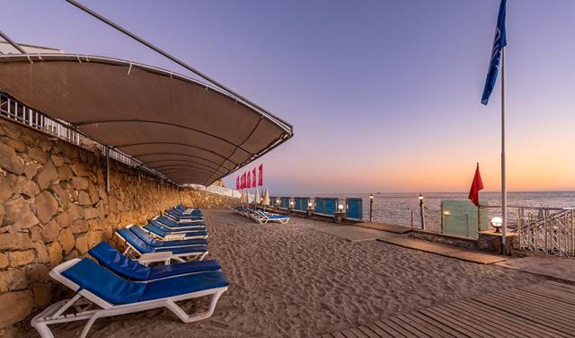 White-City-Beach-Hotel-17 (1).jpg