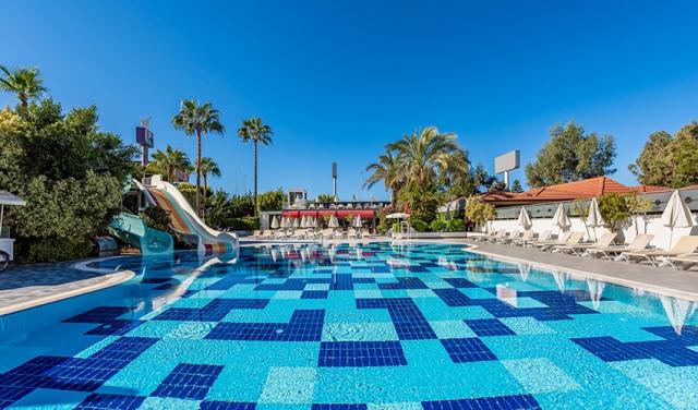 White-City-Beach-Hotel-81.jpg