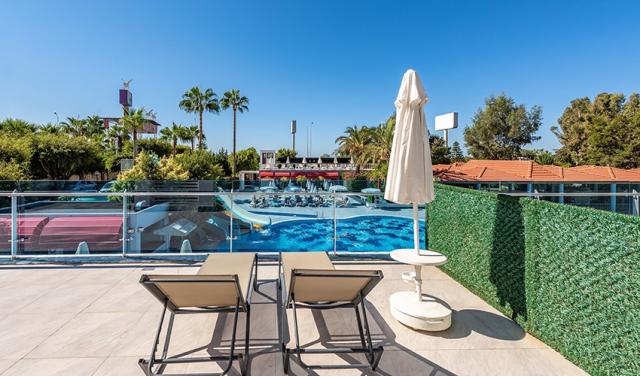 White-City-Beach-Hotel-391.jpg