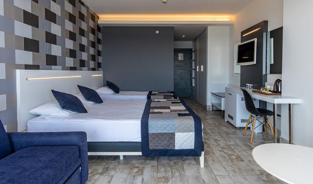 White-City-Beach-Hotel-64.jpg