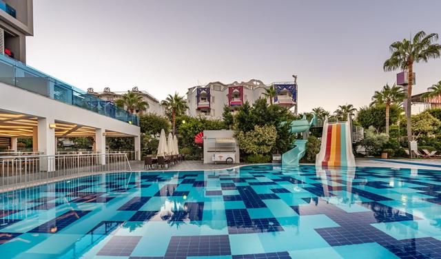 White-City-Beach-Hotel-410.jpg