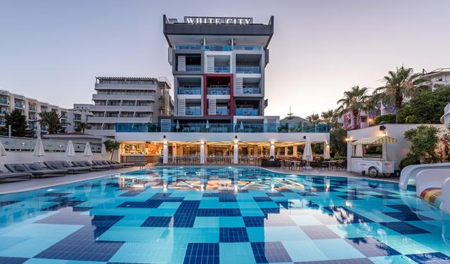 White-City-Beach-Hotel-55.jpg