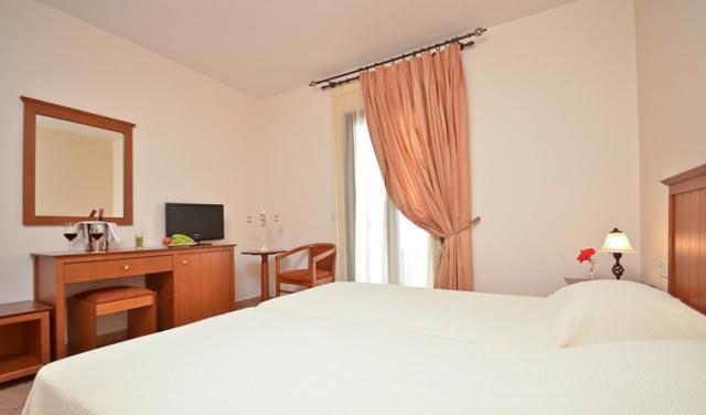 Naxos-Resort-23.jpg