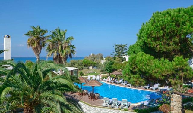 Alkyoni-Beach-Hotel-11.jpg