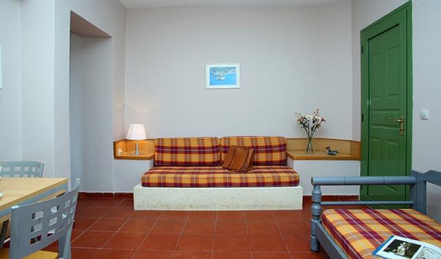 Scorpios-Hotel-21.jpg