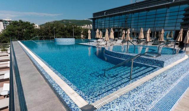 Hotel-Eurostars-Queen-Montenegro-3.jpg