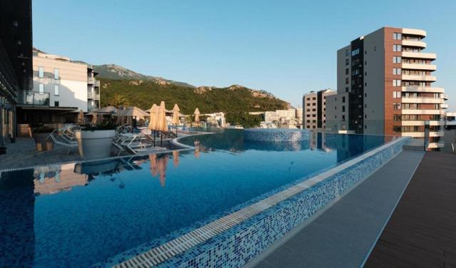 Hotel-Eurostars-Queen-Montenegro-4.jpg