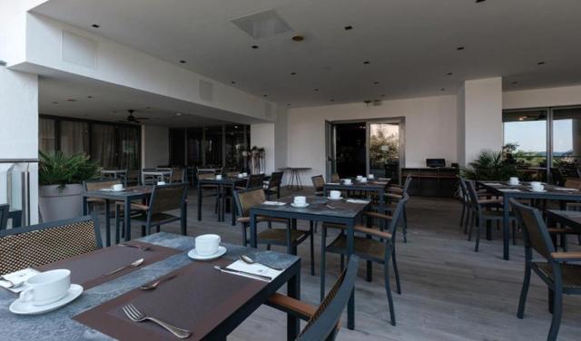 Hotel-Eurostars-Queen-Montenegro-9.jpg