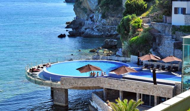 Avala-Resort-Villas-8.jpg
