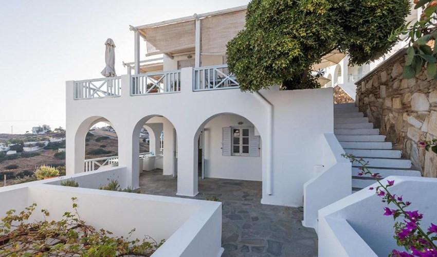 Far Out Hotel & Spa