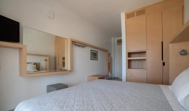 Far-Out-Hotel-14.jpg