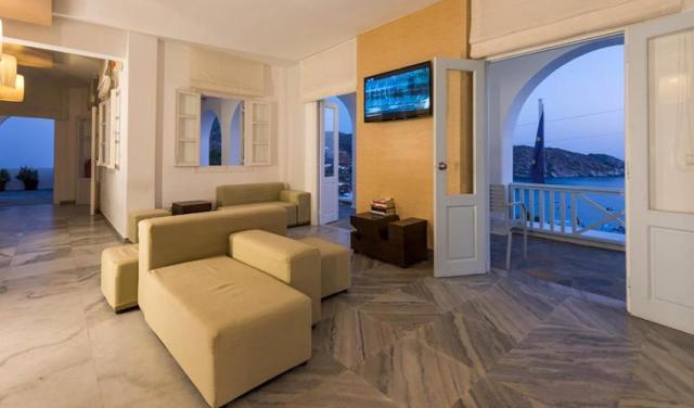 Far-Out-Hotel-9.jpg