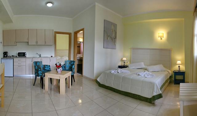 Hotel-Theofilos-Superiorl-32.jpg