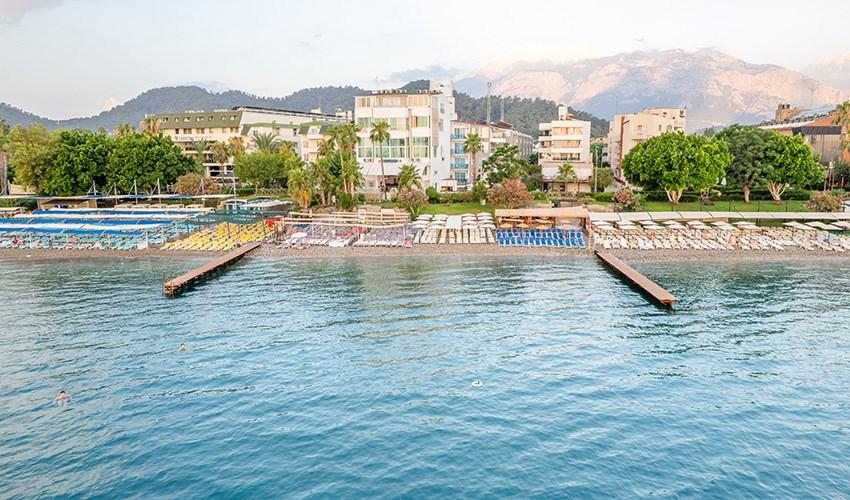 Viking-Beach-Hotel-1.jpg
