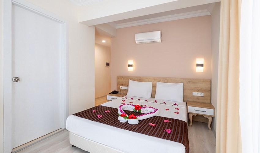 Viking-Beach-Hotel-21.jpg