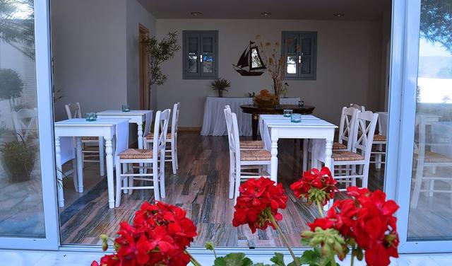 services-facilities-breakfast-04.jpg