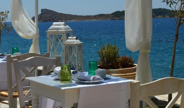 services-facilities-breakfast-03.jpg