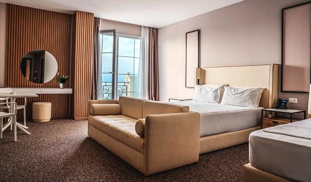Amelia-Mare-Hotel-10.jpg