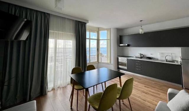 Wave-Beachfront-Apartments-18.jpg