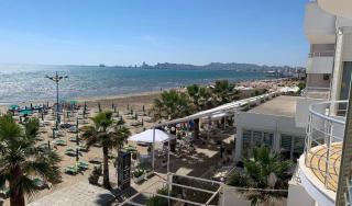 Wave Beachfront