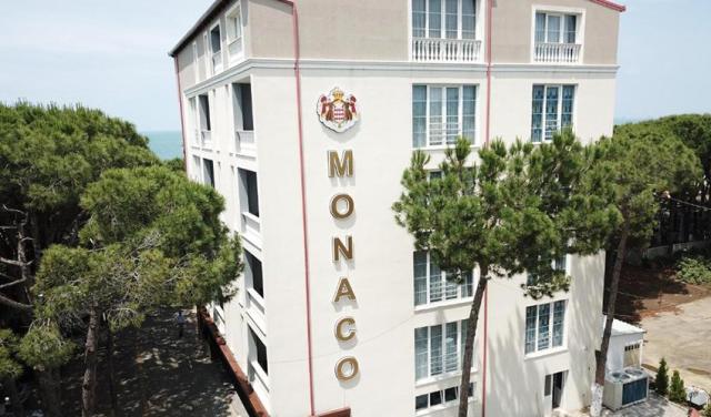 Monaco-Hotel-2.jpg