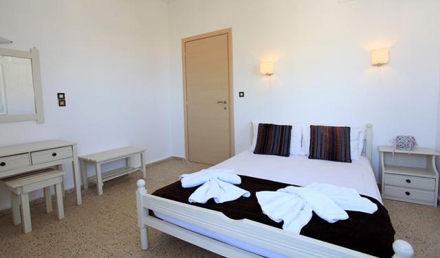 Iraklis-Apartments-20.jpg