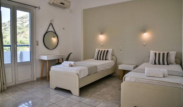 Iraklis-Apartments-45.jpg