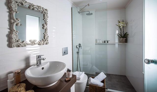 Apartment-Bathroom-2.jpg