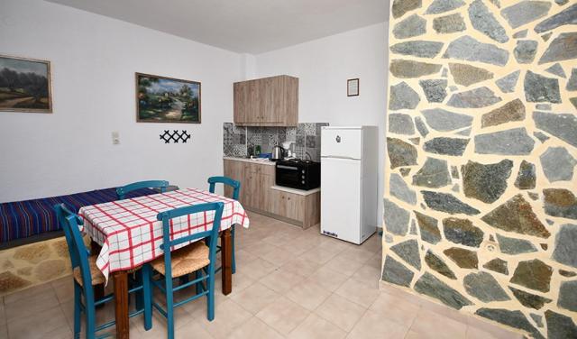Elenis-Apartments-26.jpg