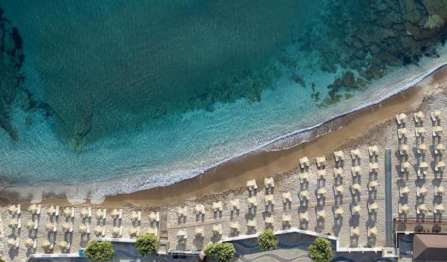 Creta-Maris-Beach-6.jpg