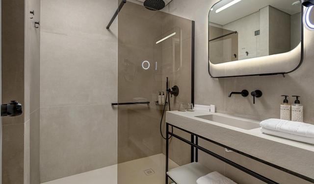 The Ixian Grand & All Suites (26).jpg