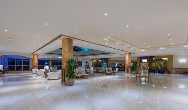 Amwaj-Oyoun-Beach-Resort-Hotel-25.jpg