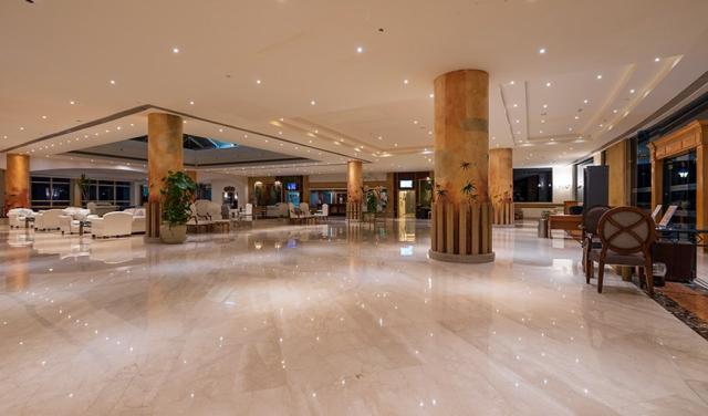 Amwaj-Oyoun-Beach-Resort-Hotel-28.jpg