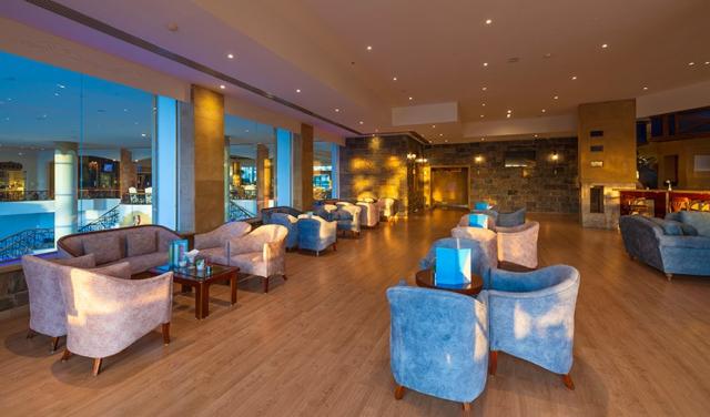 Amwaj-Oyoun-Beach-Resort-Hotel-36.jpg