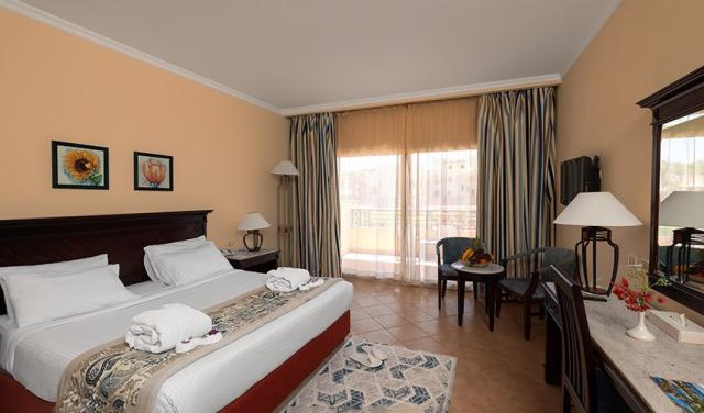 Amwaj-Oyoun-Beach-Resort-Hotel-41.jpg